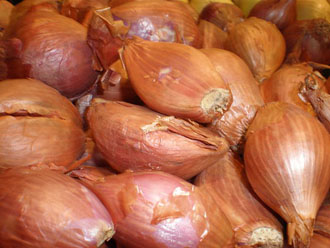 Shallots - Health Benefits, Uses and Important Facts - PotsandPans