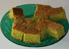 cake prepared with dried moringa leaf powder